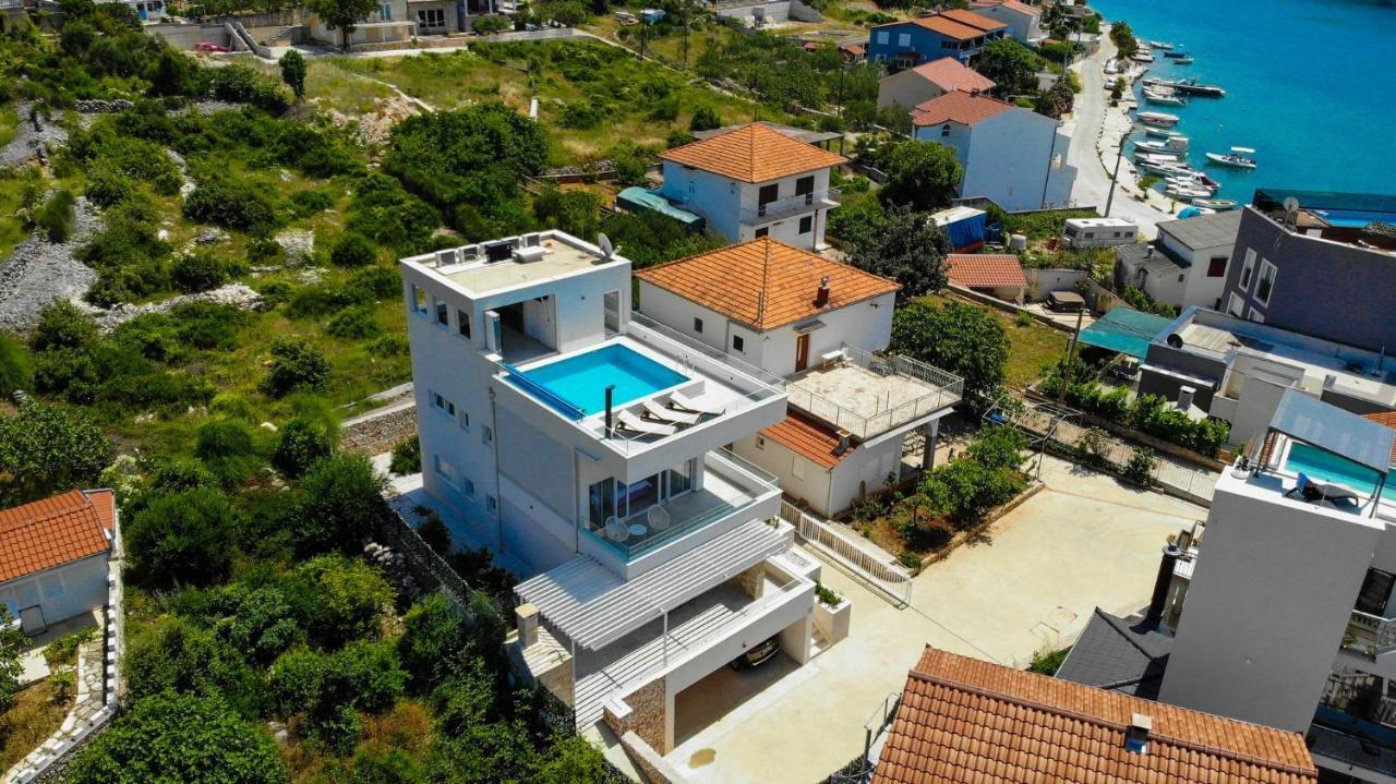 Villa Adastra Vinisce ภายนอก รูปภาพ