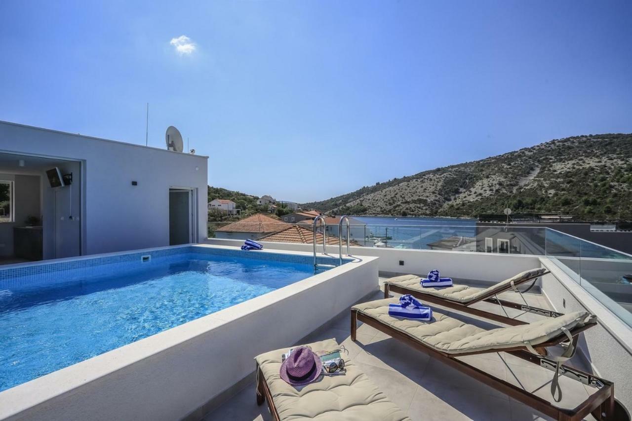 Villa Adastra Vinisce ภายนอก รูปภาพ